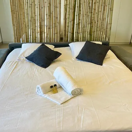 Bnb Renting Le Cèdre Spacious Studio In With A Balcony Wifi&ac *