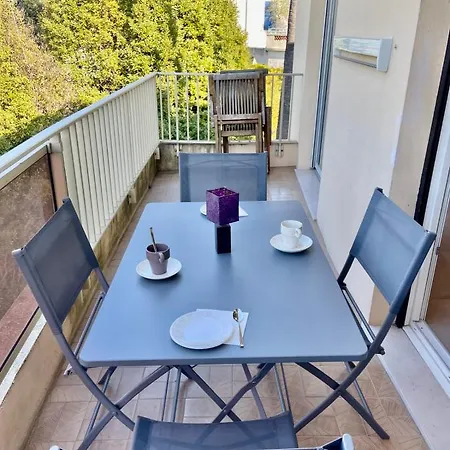 Apartment Bnb Renting Le Cedre Spacious Studio In With A Balcony Wifi And Ac *
